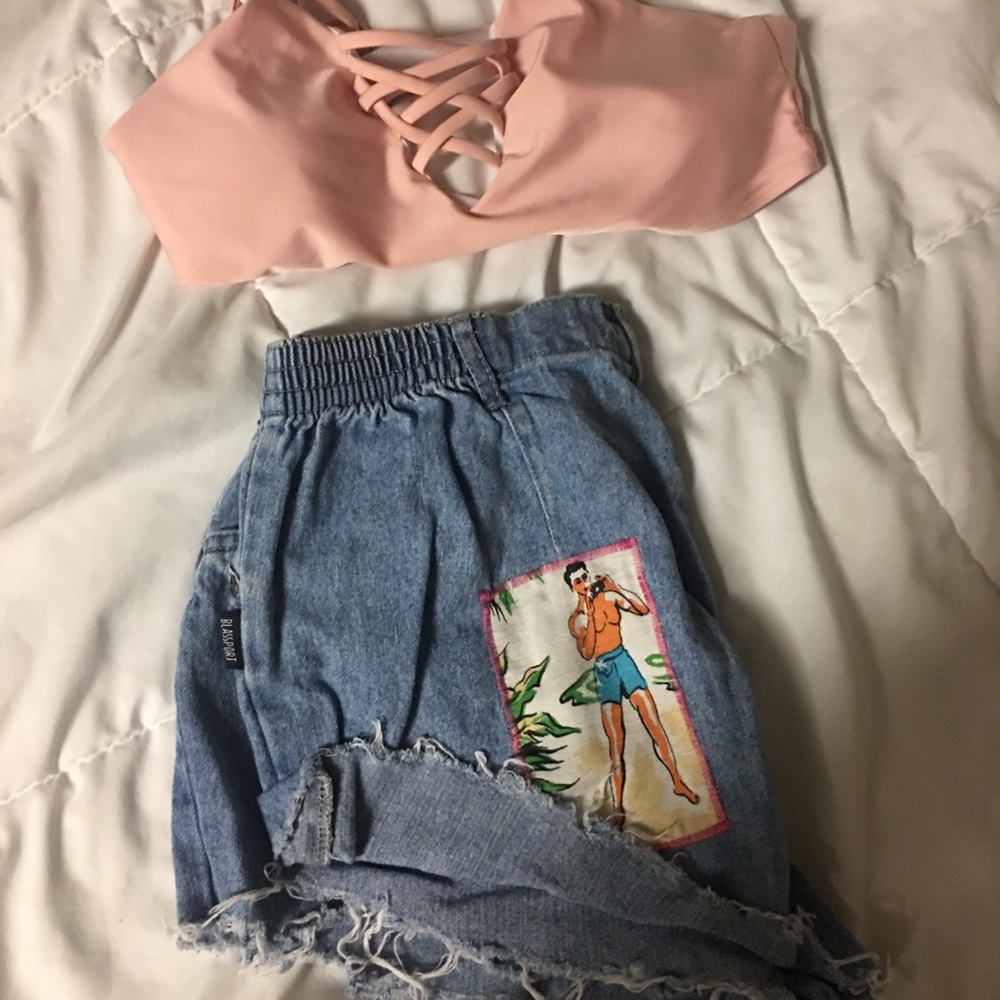 Vintage highwaisted print shorts